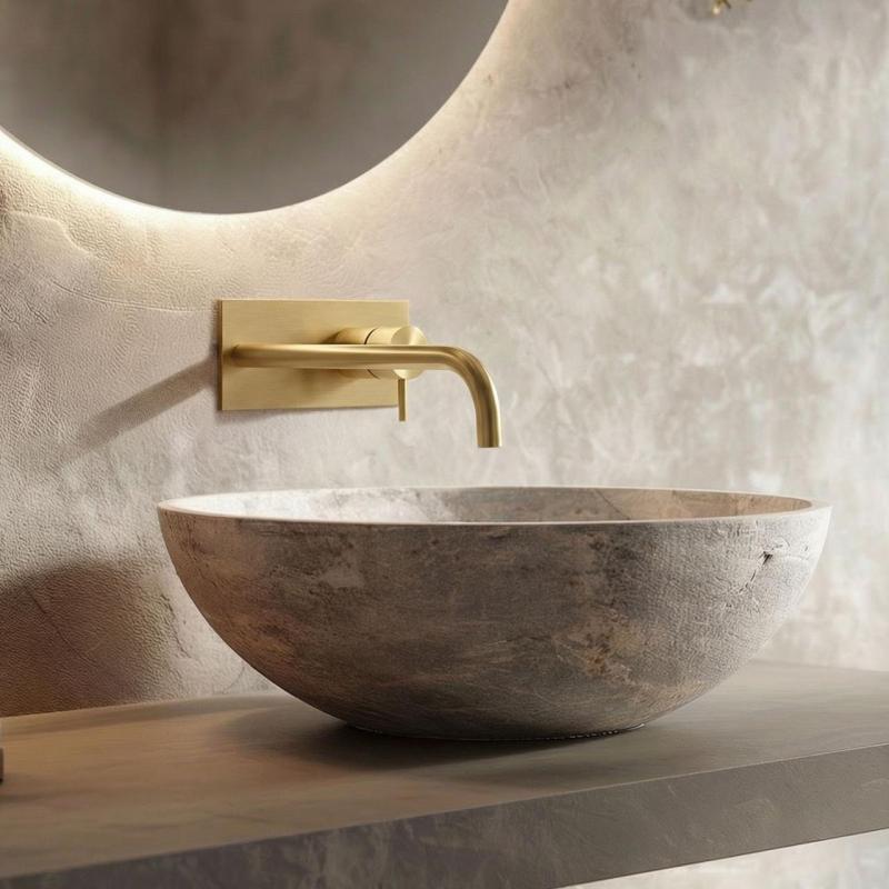 Robinet de lavabo encastré Waterrevolution Flow avec plaque de recouvrement en laiton brossé et bec de 21 cm T1161LE-21