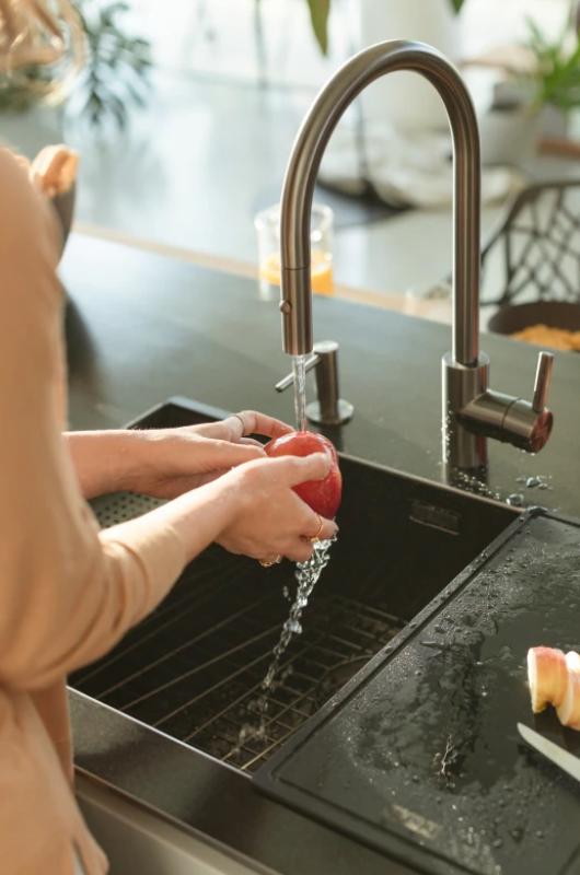 Franke Eos Neo Robinet de cuisine avec bec extractible pvd gun metal 115.0628.256