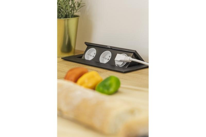 Prise encastrée rectangulaire 1208958682