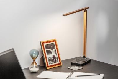 Decor Lampe de bureau Bressi 8W 450lm AC220-240V 3-CCT Charge sans fil USB PF>0 5 RA>80 Noir / Or 1208962479