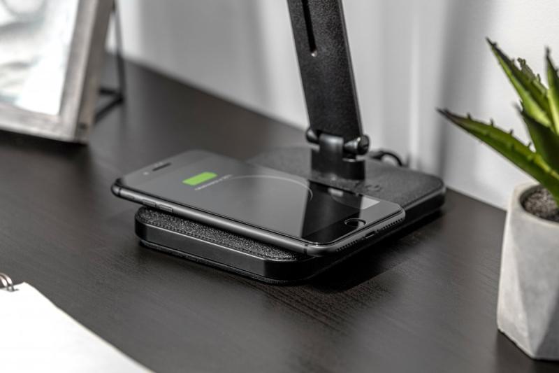 Decor Lampe de bureau LED IZUKA 6W 400lm AC220-240V 50/60Hz CCT chargeur inductif noir. 1208962497