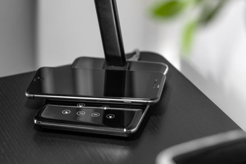 Decor Lampe de bureau Tritton 6W 340lm AC220-240V 4-CCT Charge sans fil USB PF>0 5 RA>80 noire 1208962518