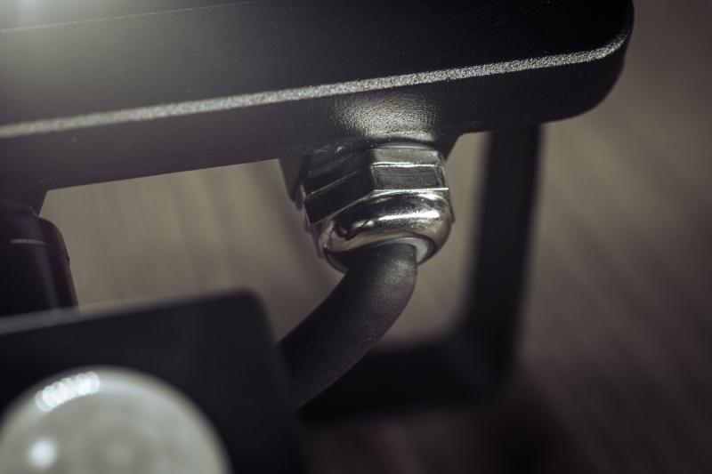 Projecteur LED iNEXT avec détecteur de mouvement 30 W 2400 lm, PF > 0,9, RA > 80, IP65, 120°, 6400 K, corps noir 1208962860