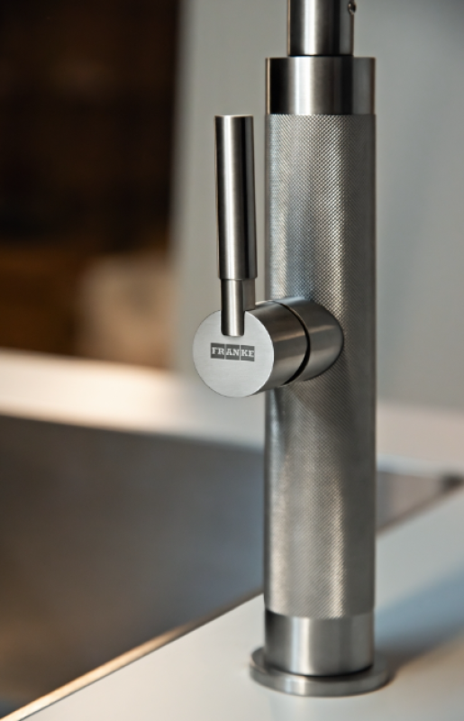 Franke Mythos Masterpiece Robinet de Cuisine Acier Inoxydable avec Bec en J et Douchette Extractible - 115.0711.554