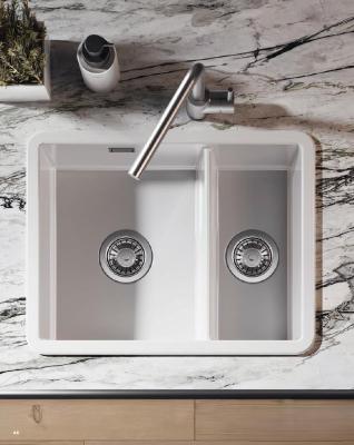 Ausmann Ceramic Ember Évier en céramique blanc une fois et demie Montage supérieur et inférieur 535 x 400 mm avec bouchons en inox 1208970735