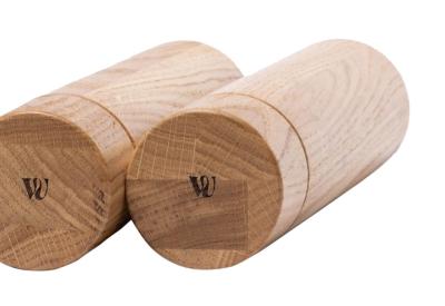 Woodsea Upside Down Oak - Moulin à sel en chêne Ø5.4x22.5 cm 1208971591