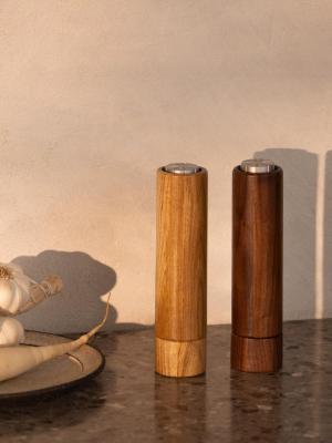 Woodsea Upside Down Oak - Moulin à poivre en chêne Ø5.4x22.5 cm 1208971592
