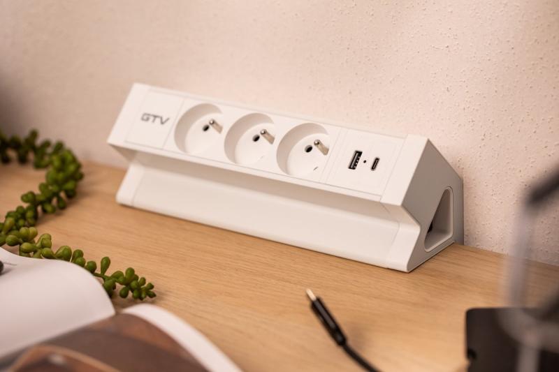 Basco meubelstopcontact, 3 x stopcontact met aarding, USB A+C, 1,5m kabel, wit met montage