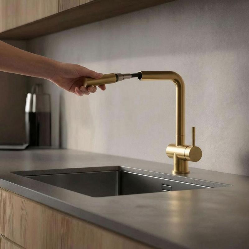 Pure.Sink Elite Steel Pulse-S keukenkraan PVD geborsteld goud  met uittrekbare uitloop en sproeistand  PS8500-60
